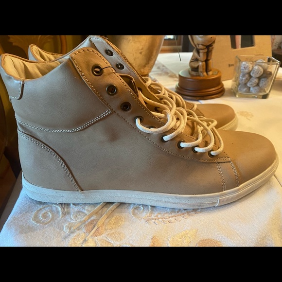 Men’s ankle height laced up shoes - Picture 2 of 6
